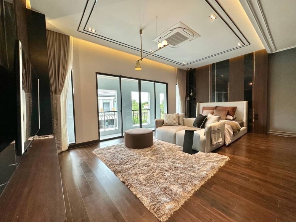 For SaleHouseLadkrabang, Suwannaphum Airport : Grand Bangkok Boulevard Bangna-On Nut Grand Bangkok Boulevard Bangna - Onnut SUPER LUXURY MODERN CLASSIC