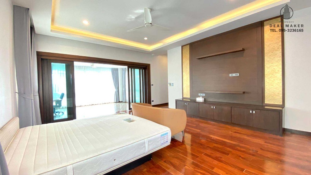 For RentHousePattanakan, Srinakarin : Luxury 2-storey detached house for rent, Panya Village, Phatthanakan 30, just 10 minutes from Thonglor.