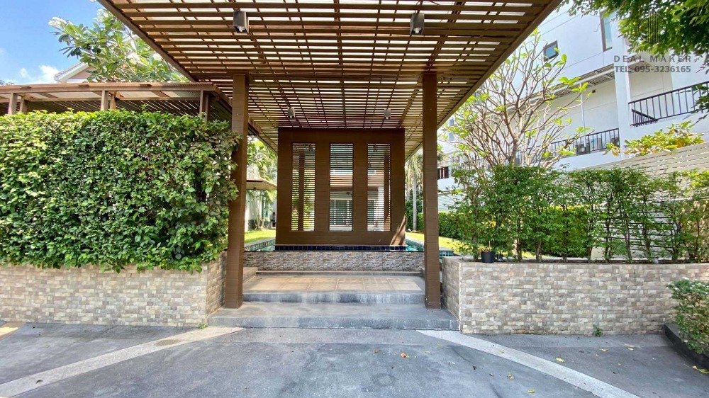 For RentHousePattanakan, Srinakarin : Luxury 2-storey detached house for rent, Panya Village, Phatthanakan 30, just 10 minutes from Thonglor.