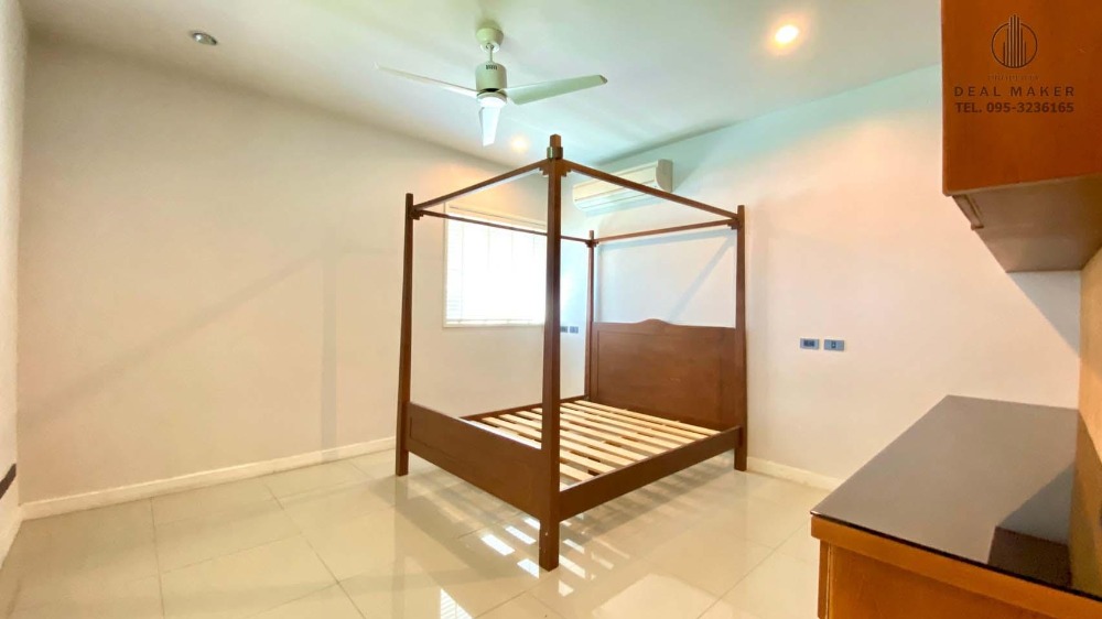 For RentHousePattanakan, Srinakarin : Luxury 2-storey detached house for rent, Panya Village, Phatthanakan 30, just 10 minutes from Thonglor.
