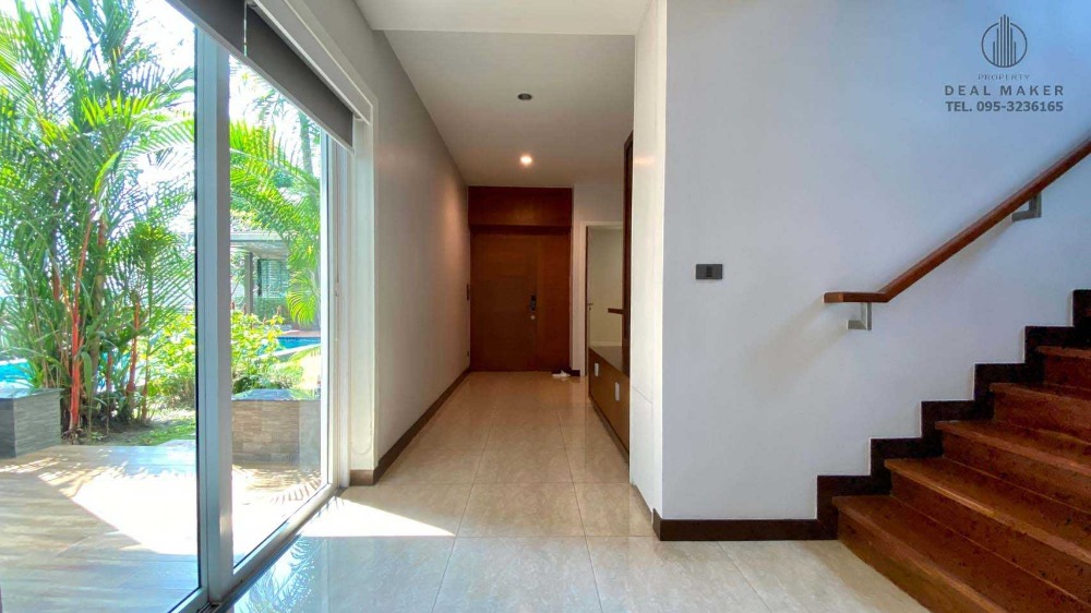 For RentHousePattanakan, Srinakarin : Luxury 2-storey detached house for rent, Panya Village, Phatthanakan 30, just 10 minutes from Thonglor.