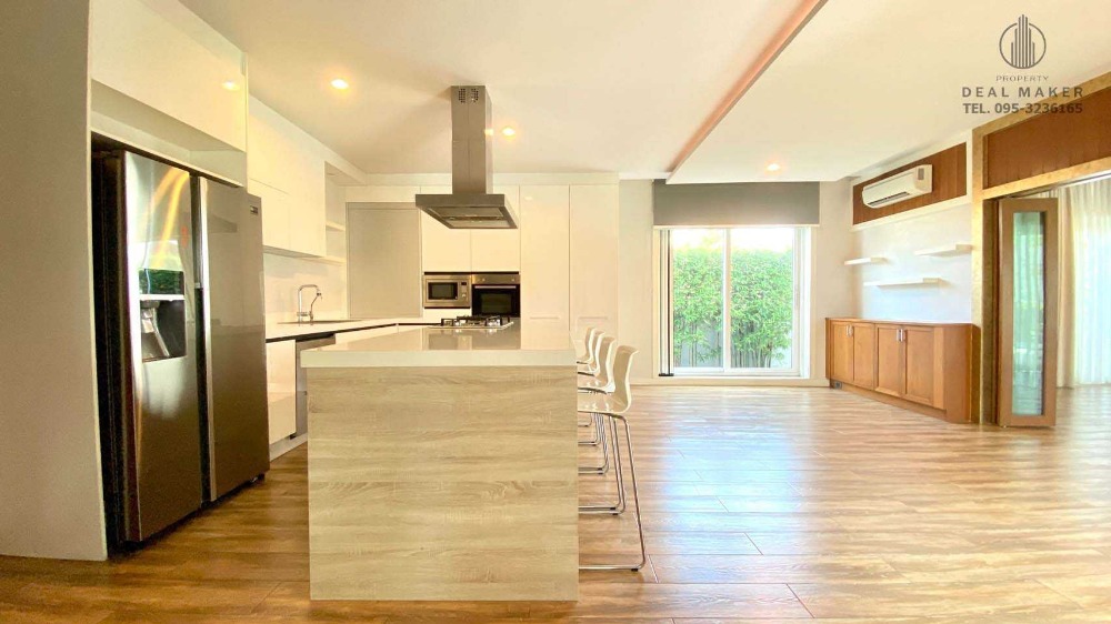 For RentHousePattanakan, Srinakarin : Luxury 2-storey detached house for rent, Panya Village, Phatthanakan 30, just 10 minutes from Thonglor.