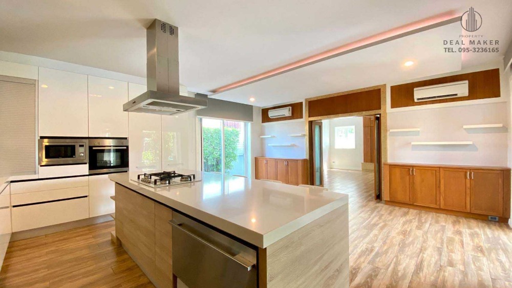 For RentHousePattanakan, Srinakarin : Luxury 2-storey detached house for rent, Panya Village, Phatthanakan 30, just 10 minutes from Thonglor.