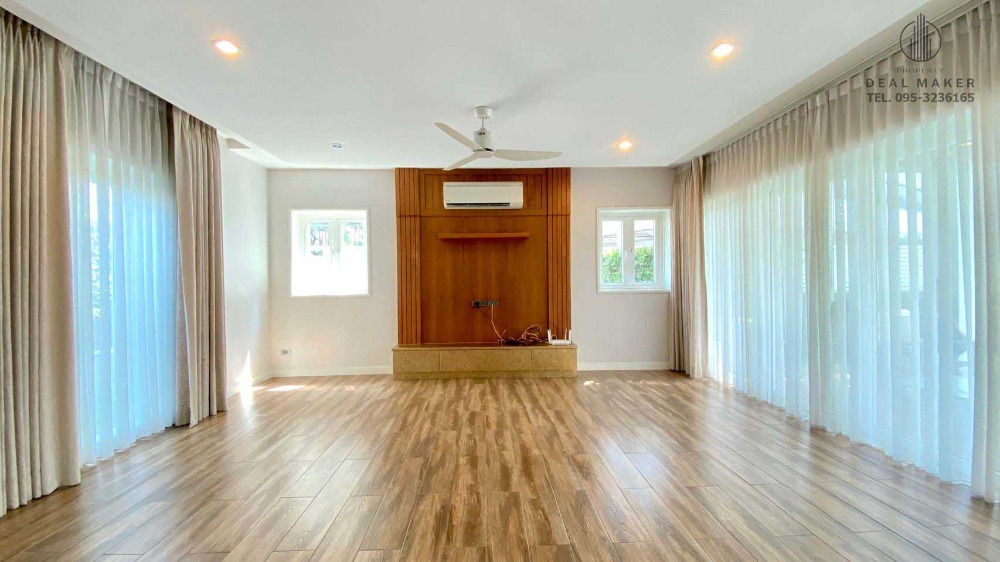 For RentHousePattanakan, Srinakarin : Luxury 2-storey detached house for rent, Panya Village, Phatthanakan 30, just 10 minutes from Thonglor.