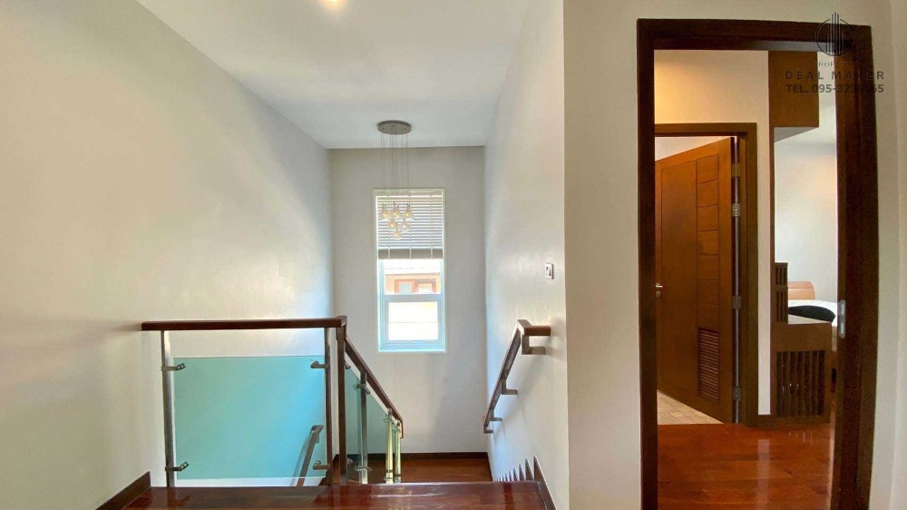 For RentHousePattanakan, Srinakarin : Luxury 2-storey detached house for rent, Panya Village, Phatthanakan 30, just 10 minutes from Thonglor.