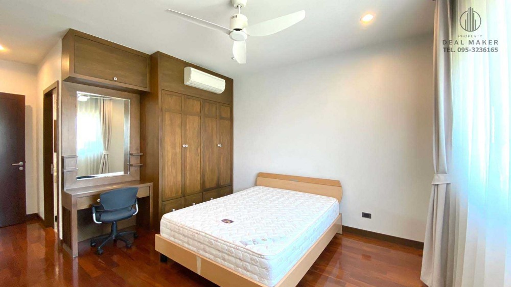 For RentHousePattanakan, Srinakarin : Luxury 2-storey detached house for rent, Panya Village, Phatthanakan 30, just 10 minutes from Thonglor.