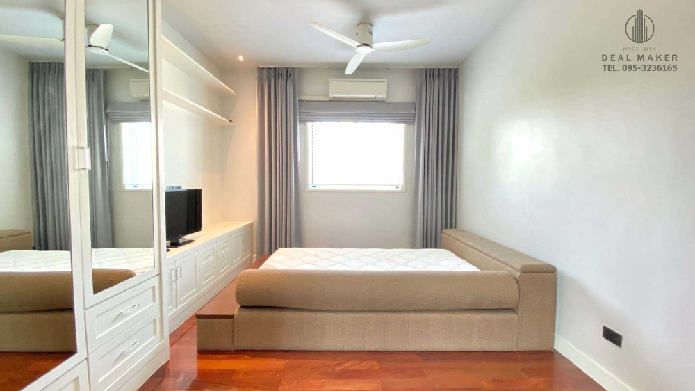 For RentHousePattanakan, Srinakarin : Luxury 2-storey detached house for rent, Panya Village, Phatthanakan 30, just 10 minutes from Thonglor.