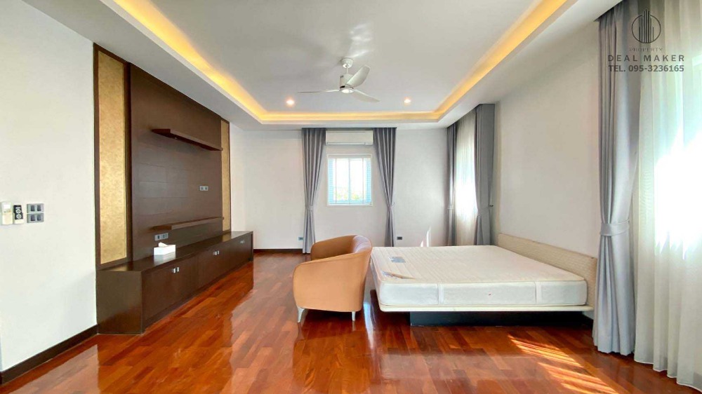 For RentHousePattanakan, Srinakarin : Luxury 2-storey detached house for rent, Panya Village, Phatthanakan 30, just 10 minutes from Thonglor.