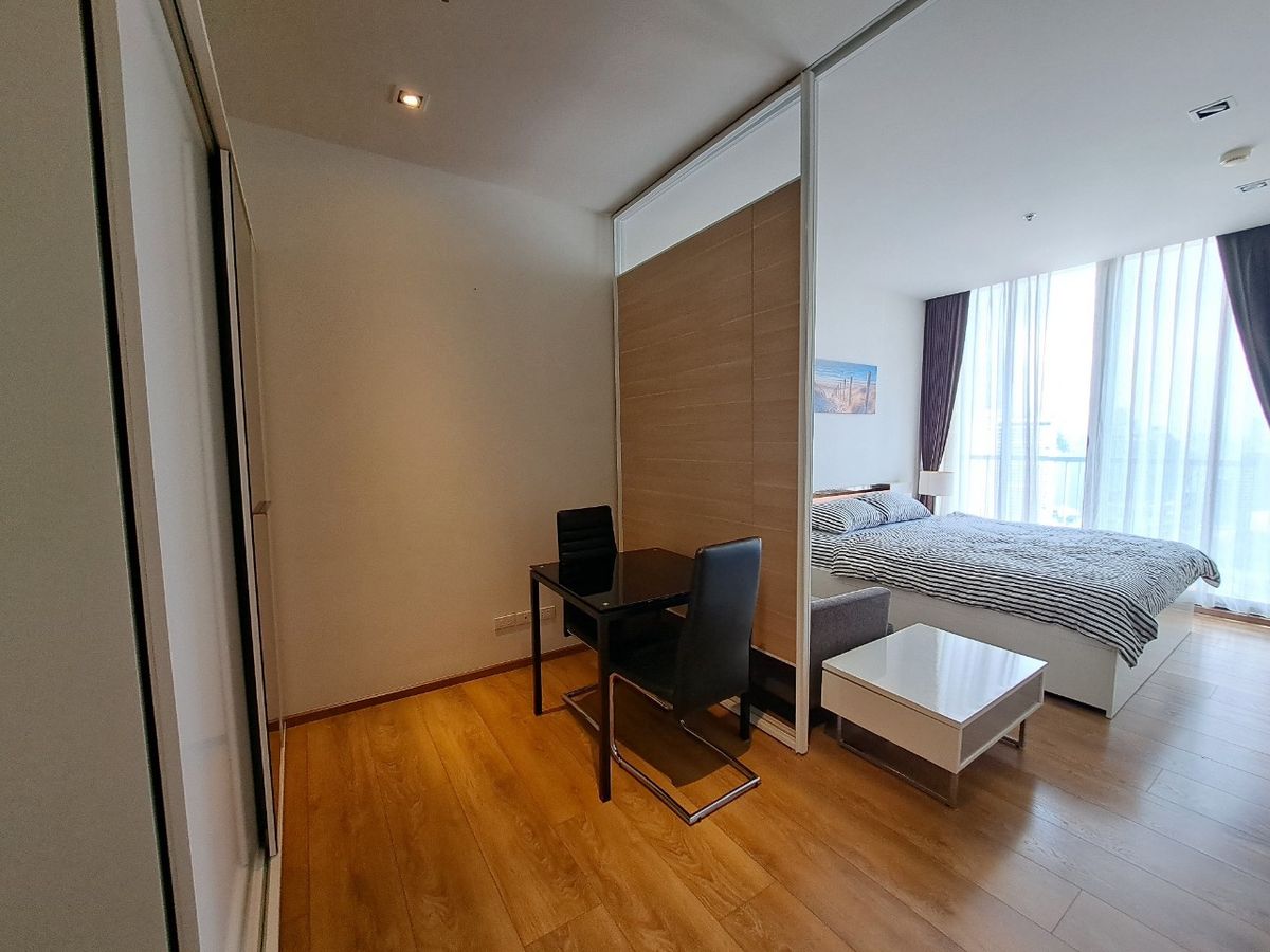 ให้เช่าคอนโดสุขุมวิท อโศก ทองหล่อ : For rent Studio 30 sqm at Park 24 