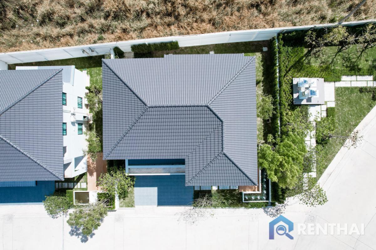 For SaleHousePattaya, Bangsaen, Chonburi : Brand new 2storey modern tropical house for sale