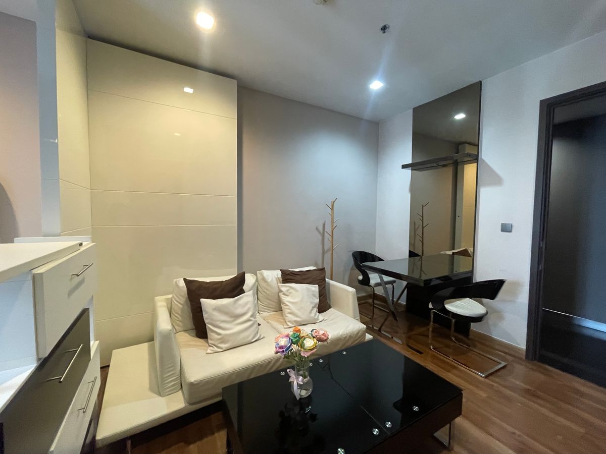 ให้เช่าคอนโดรัชดา ห้วยขวาง : [ FOR RENT ] - Ivy Ampio รัชดา 31.13 ตร. คอนโดหรู ไพรเวท 20,900 บ. ✨ห้องหายากมาก! Luxury ใกล้ MRT ศูนย์วัฒนธรรม • ติดต่อ 081-1626154 Agent