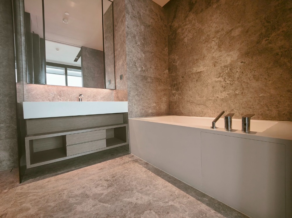 ขายคอนโดวงเวียนใหญ่ เจริญนคร : ขาย Banyan Tree Residences Riverside Bangkok 1ห้องนอน 79ตรม วิวแม่น้ำเจ้าพระยา คอนโดใกล้ไอคอนสยาม ห้องใหม่ มือหนึ่ง ฟรีค่าส่วนกลาง 5ปี บัตรกำนัลเฟอร์นิเจอร์ตกแต่งห้อง