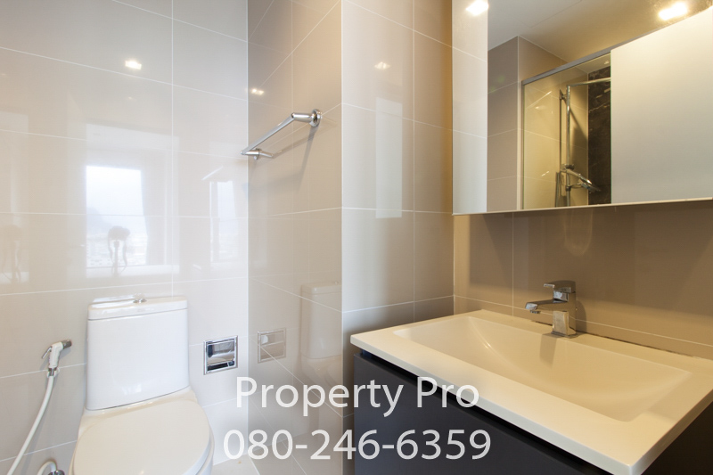 For SaleCondoWongwianyai, Charoennakor : Condo for Sale Nye by Sansiri 36 sqm 1 bedroom Fully-furnished Near BTS Wongwian Yai Sathorn Taksin Thaphra : MF23S-009