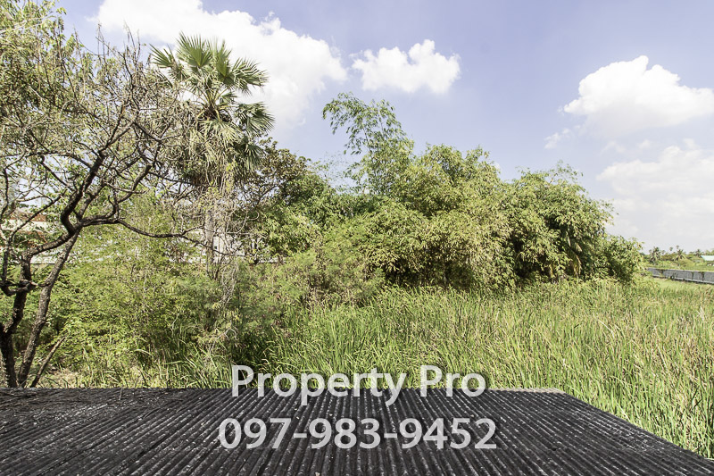 ขายที่ดินปทุมธานี รังสิต ธรรมศาสตร์ : ขาย ที่ดิน พร้อมสิ่งปลูกสร้าง สามโคก ปทุมธานี 14 ไร่ 3 งาน 55 ตารางวา ติดถนน ใกล้เทศบาลตำบลสามโคก : EL24S-027