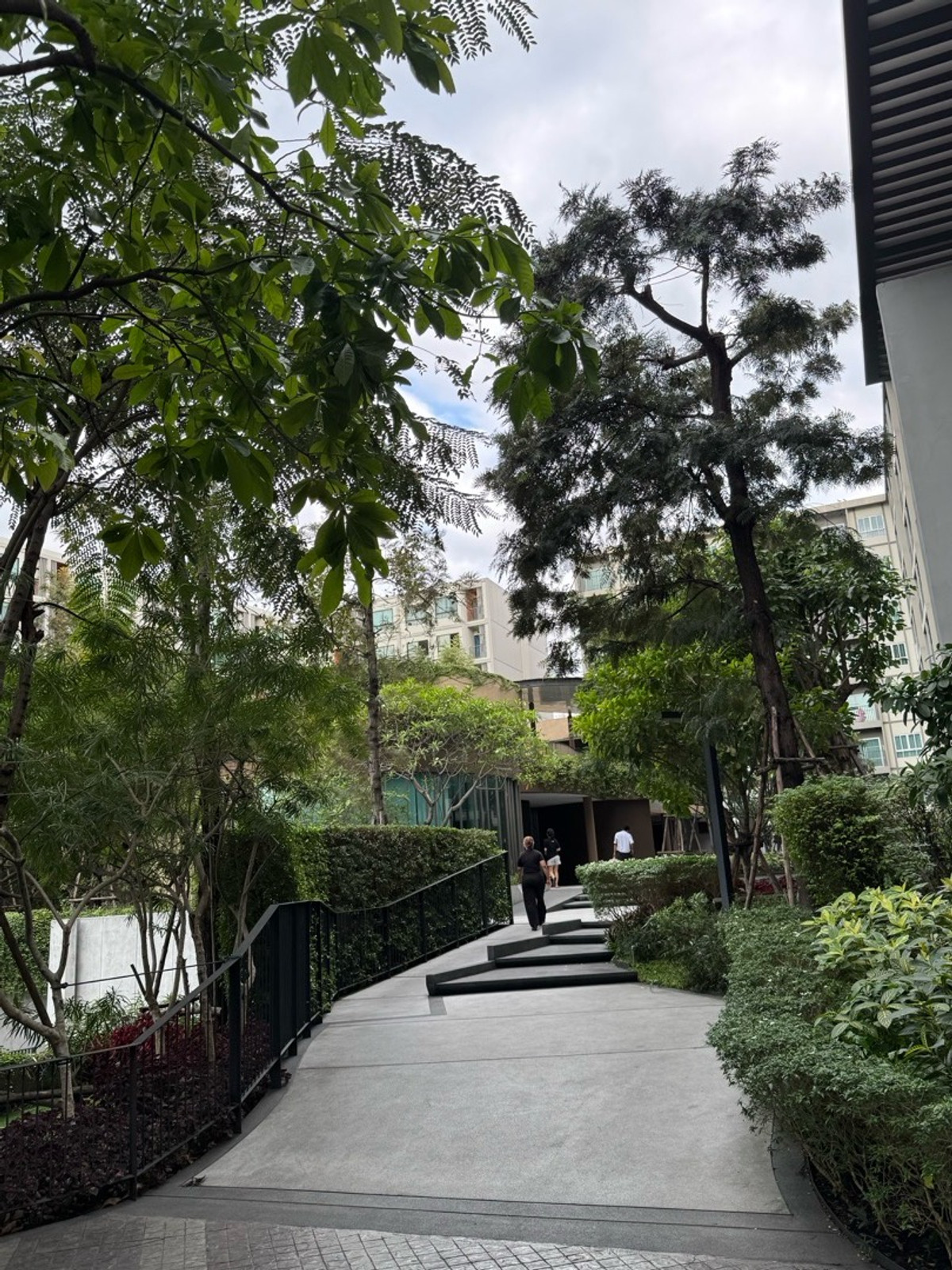 For RentCondoSriracha Laem Chabang Ban Bueng : Sales with 2 yesrs rental contract
DCondo Bliss Sriracha (Fully Furnished)