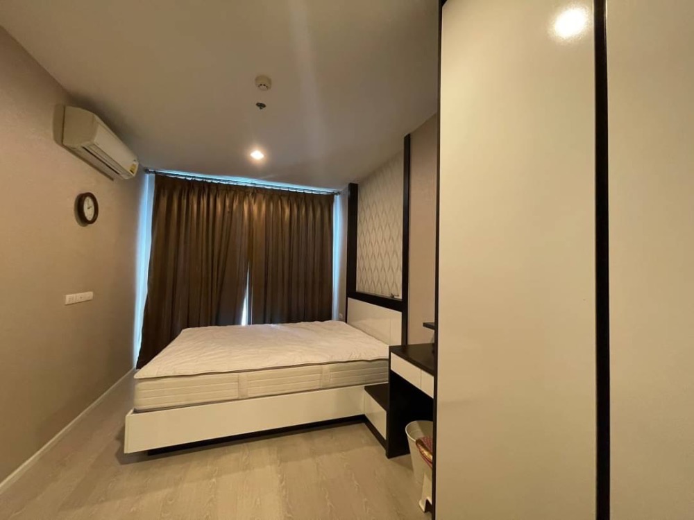 For RentCondoSathorn, Narathiwat : For rent Rhythm Sathorn - Narathiwas 2 bedrooms 1 bath middle floor good deal