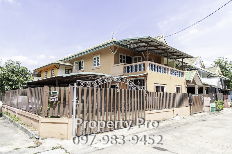 For SaleTownhomeNonthaburi, Bang Yai, Bangbuathong : House for Sale Townhome Pruksa 18/1 Bangyai 3 bedroom 37 sqw 108 sqm Near MRT Central Westgate, Bangbuathong : EL24S-032