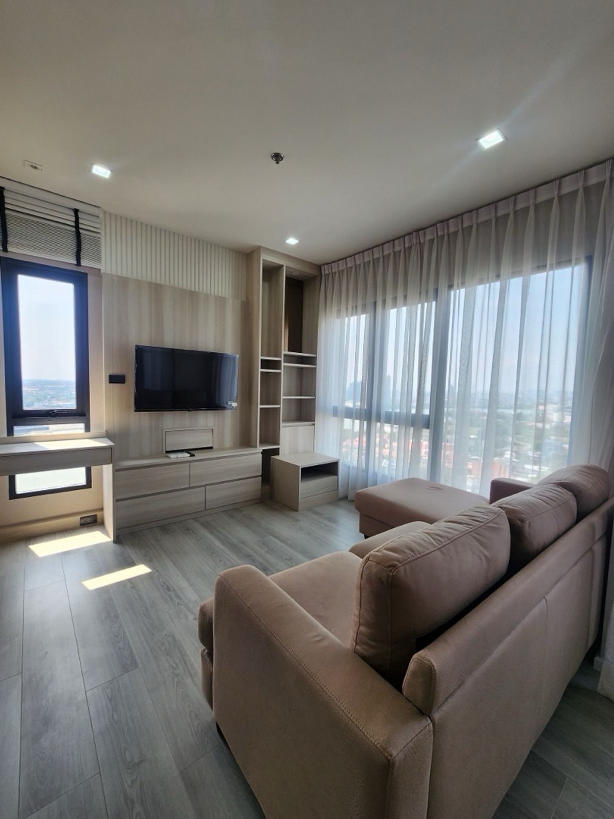 ขายคอนโดพระราม 3 สาธุประดิษฐ์ : 🔥ขาย2ห้องนอน แต่งครบราคาถูก  🔥วิวแม่น้ำ ชั้นสูง เดอะคีย์พระราม3