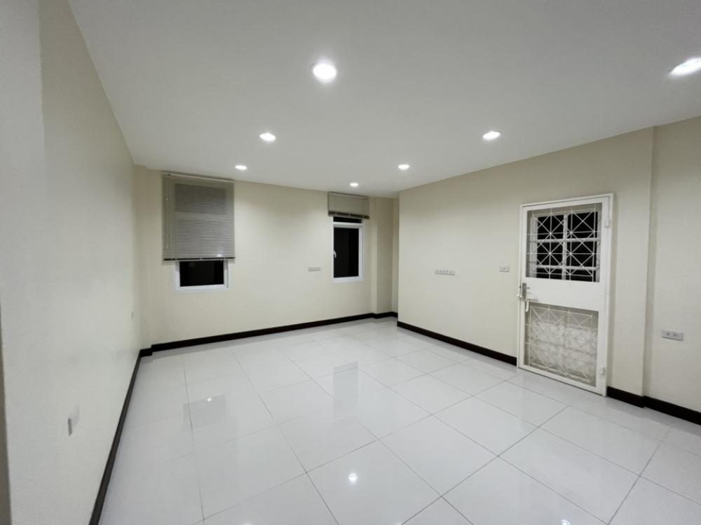 ให้เช่าบ้านปิ่นเกล้า จรัญสนิทวงศ์ : เช่าบ้านเดี่ยว ม.ธาริณีปิ่นเกล้า ใกล้เซ็นทรัล 500 เมตร บรมราชชนนี 19 โครงการแลนด์แอนด์เฮ้าส์