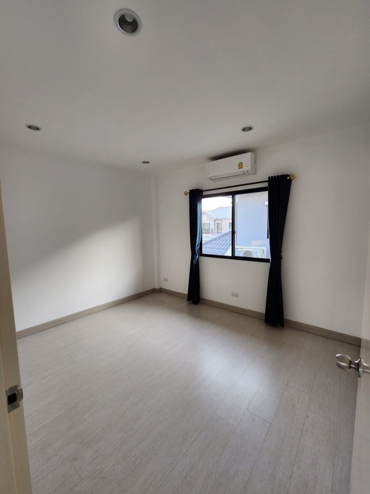 For SaleHouseBangna, Bearing, Lasalle : Land 53.3 sq m, 4 m 2 north! Detached House Chuan Chuen Prime Village Bangna Km29