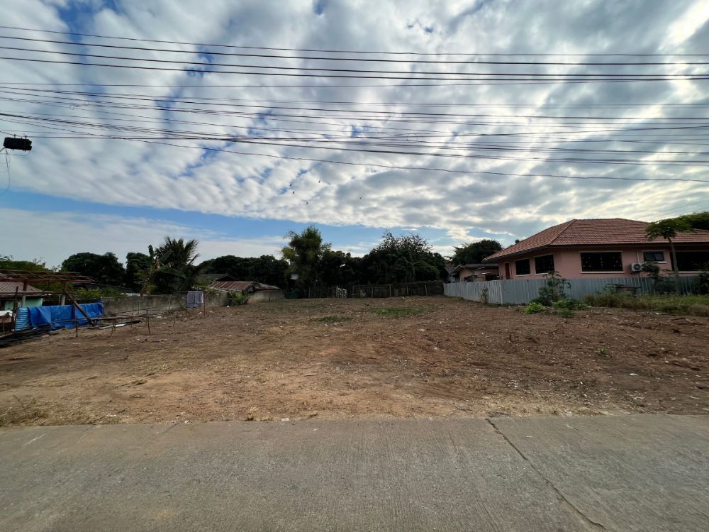 ขายที่ดินเชียงใหม่ : ขายที่ดินเชียงใหม่ ติดถนนใหญ่ ใกล้แหล่งชุมชน อ.แม่ริม ต.สันโป่ง 227 ตรว