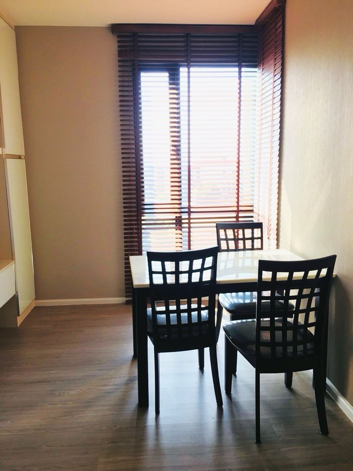 ให้เช่าคอนโดนวมินทร์ รามอินทรา : เช่าคอนโด ติดรถไฟฟ่า รามอินทรา มีนบุรี JW condo Ramintra Min Buri คอนโด มีนบุรี รามอินทรา เฟอร์ครบ