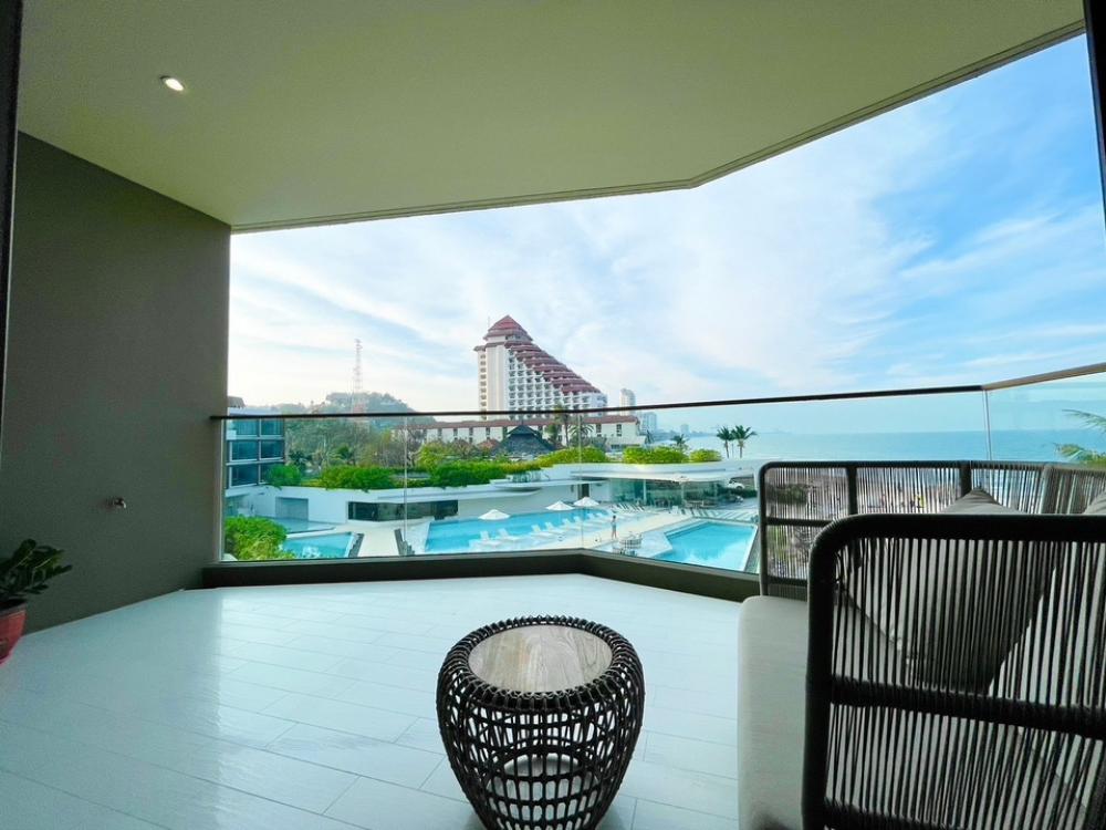 ให้เช่าคอนโดหัวหิน ประจวบคีรีขันธ์ : Condo 3 Bedrooms 4 Bathrooms Sea View for rent at Hua Hin closed to the beach || Penthouse || 