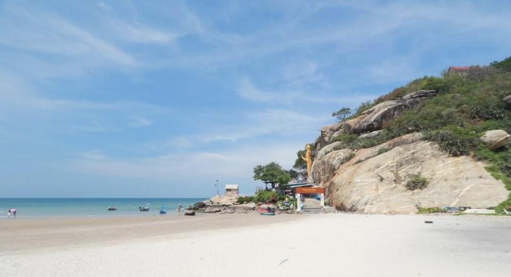 ให้เช่าคอนโดหัวหิน ประจวบคีรีขันธ์ : Condo 3 Bedrooms 4 Bathrooms Sea View for rent at Hua Hin closed to the beach || Penthouse || 