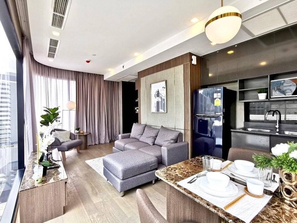 For RentCondoSukhumvit, Asoke, Thonglor : Ashton Asoke Condo for RENT for rent ** Ashton Asoke @ 65,000 baht / month Call 096-2615656 Very spacious room, 65 sq m. 2 bedrooms, 2 bathrooms, fully furnished, ready to move in Location: Asoke - Sukhumvit Rental Price: 65,000 Baht/Month Condominium