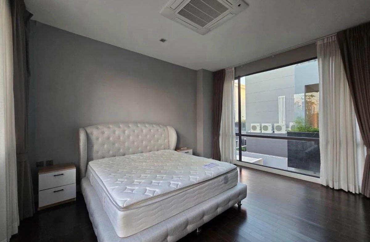 For RentHousePattanakan, Srinakarin : Luxury Family Home for Rent near Thonglor Private Residence 4BR Pet Friendly The Gentry Pattanakarn 2