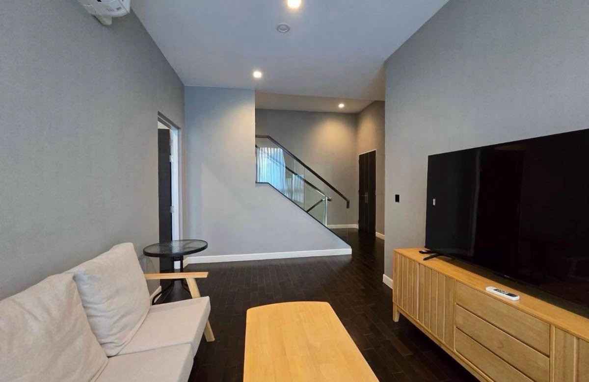 For RentHousePattanakan, Srinakarin : Luxury Family Home for Rent near Thonglor Private Residence 4BR Pet Friendly The Gentry Pattanakarn 2