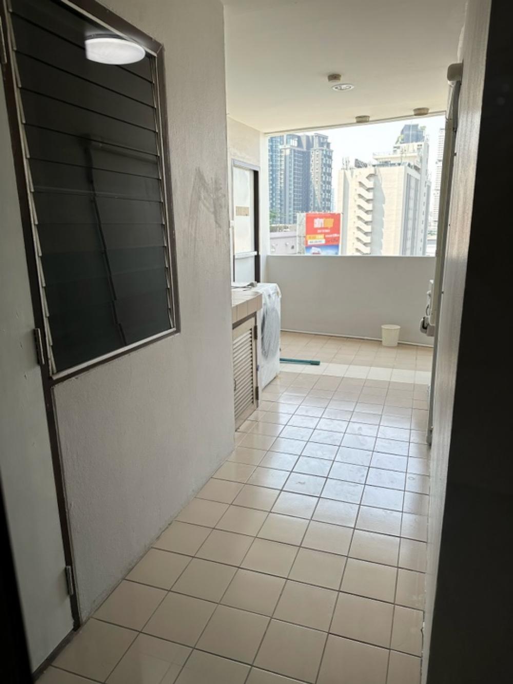 ให้เช่าคอนโดสุขุมวิท อโศก ทองหล่อ : 🔥ให้เช่าด่วน🔥ฟิฟตี้ ฟิฟท์ ทาวเวอร์ ทองหล่อ วิวสวย เฟอร์นิเจอร์ครบพร้อมเข้าอยู่ ใกล้ BTS ทองหล่อ