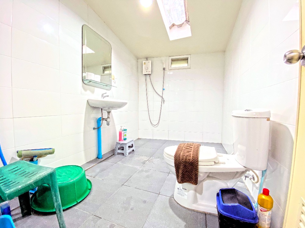 ขายทาวน์โฮมเชียงใหม่ : ขาย เช่า ต่ำกว่าราคาประเมิน ทาวส์เฮาส์ ชั้นเดียว พื้นที่ 20 ตารางวา จอดรถได้ 1 คัน ถนนมหิดล ซอย 1 (ALP-C-2003004)