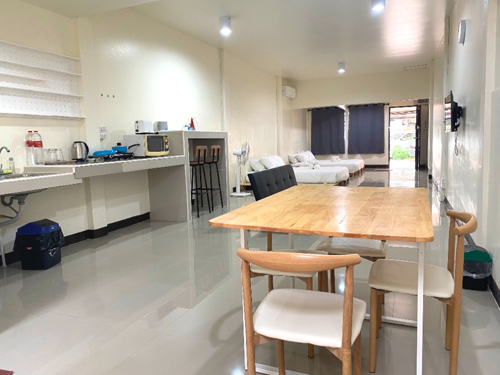 ขายทาวน์โฮมเชียงใหม่ : ขาย เช่า ต่ำกว่าราคาประเมิน ทาวส์เฮาส์ ชั้นเดียว พื้นที่ 20 ตารางวา จอดรถได้ 1 คัน ถนนมหิดล ซอย 1 (ALP-C-2003005)