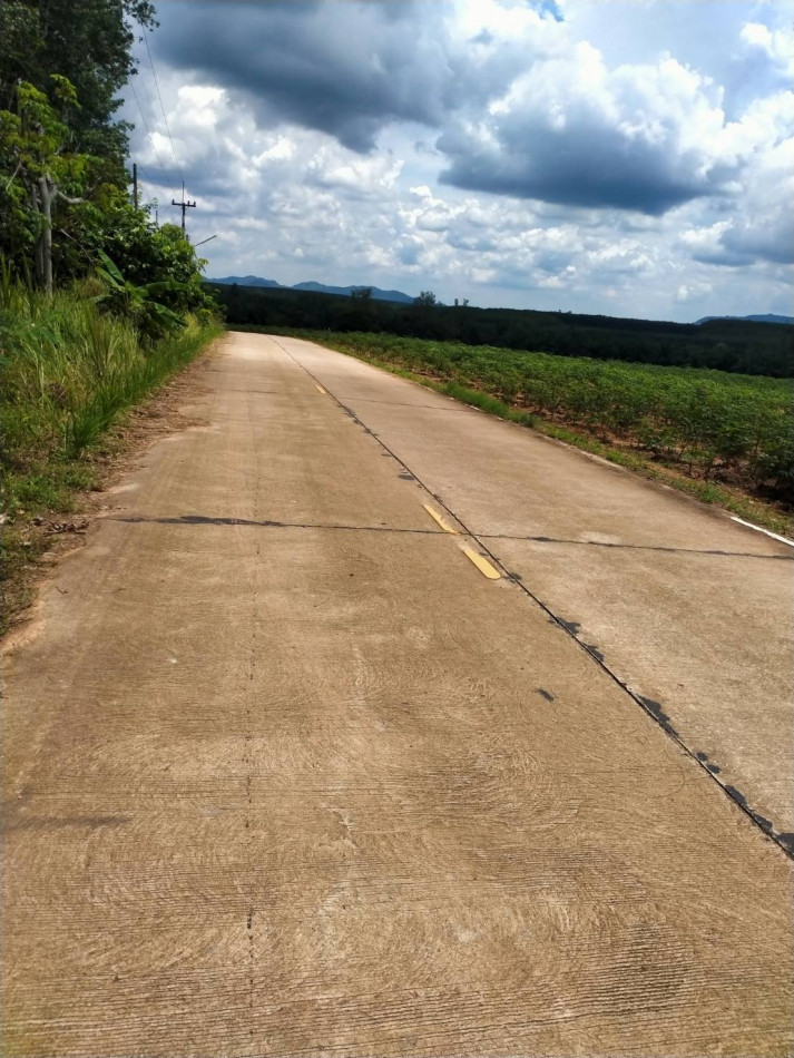 For SaleLandRayong : Urgent sale !! Land 263-3-26 Rai, Rayong, Pa Yup Nai, suitable for building a village, gardening, factory, livestock