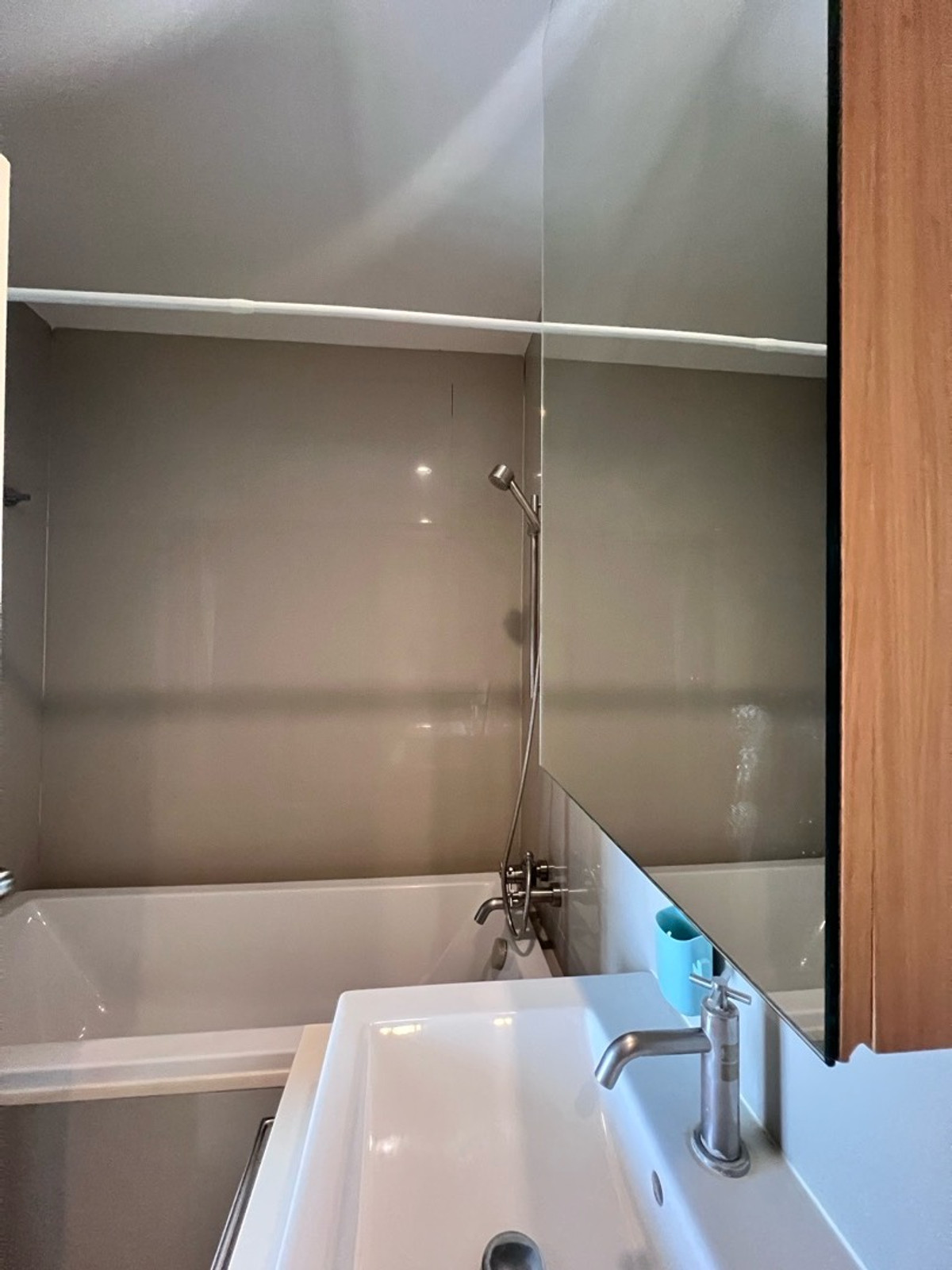 For SaleCondoLadprao, Central Ladprao : 📍Condo for sale The Issara Ladprao 1 bedroom, 1 bathroom, size 52 sq m., price 5.29 MB, beautiful room, high floor, unblocked view, in the heart of Lat Phrao ☎️ 088-753-2858 Prai