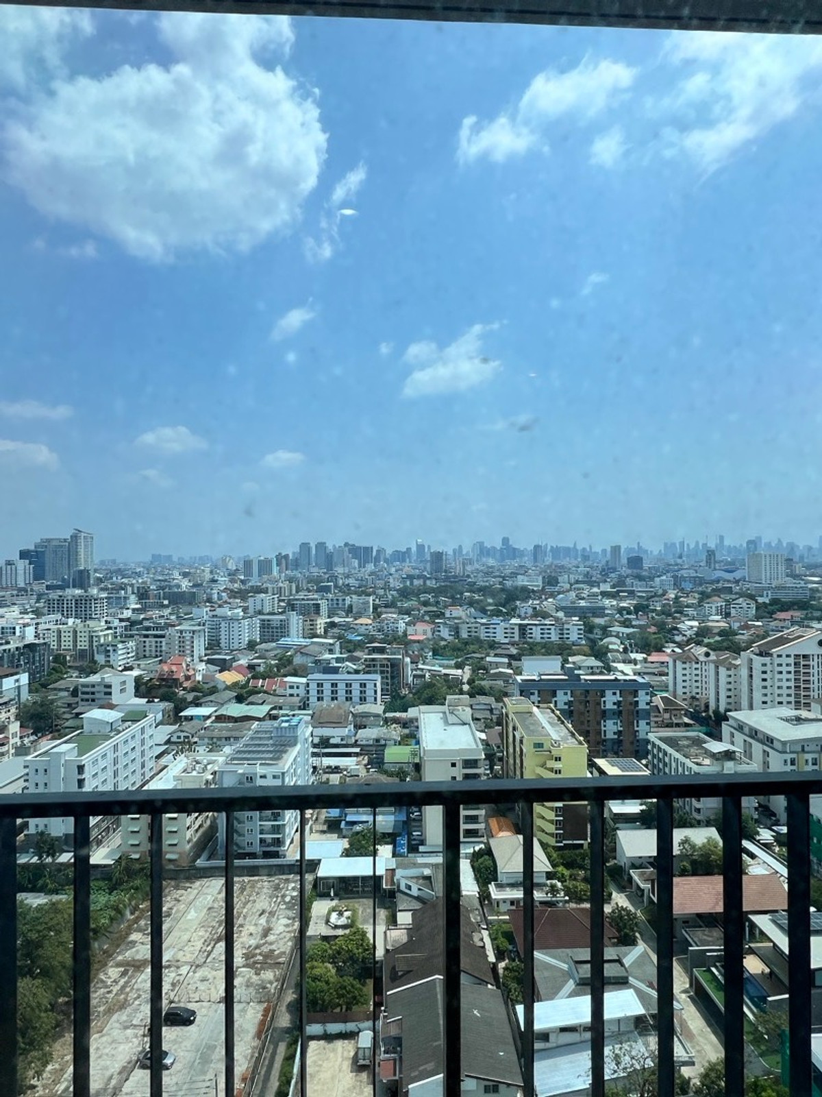 For SaleCondoLadprao, Central Ladprao : 📍Condo for sale The Issara Ladprao 1 bedroom, 1 bathroom, size 52 sq m., price 5.29 MB, beautiful room, high floor, unblocked view, in the heart of Lat Phrao ☎️ 088-753-2858 Prai