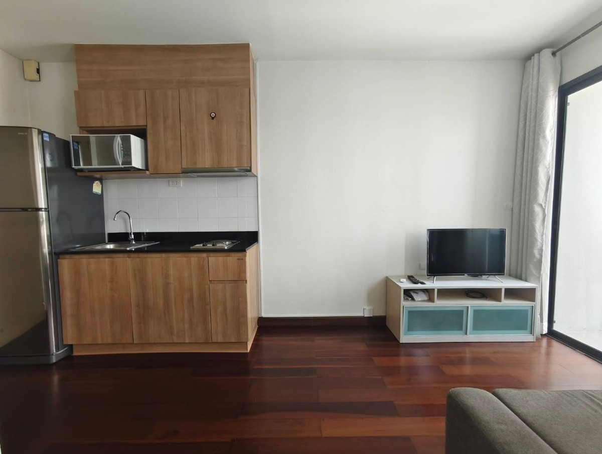 For RentCondoWongwianyai, Charoennakor : OMG2297  < Available 1-Mar-26 > Studio / Cheap RENT / next to BTS Krung Thon Buri @ [ Ideo Sathorn - Taksin ]