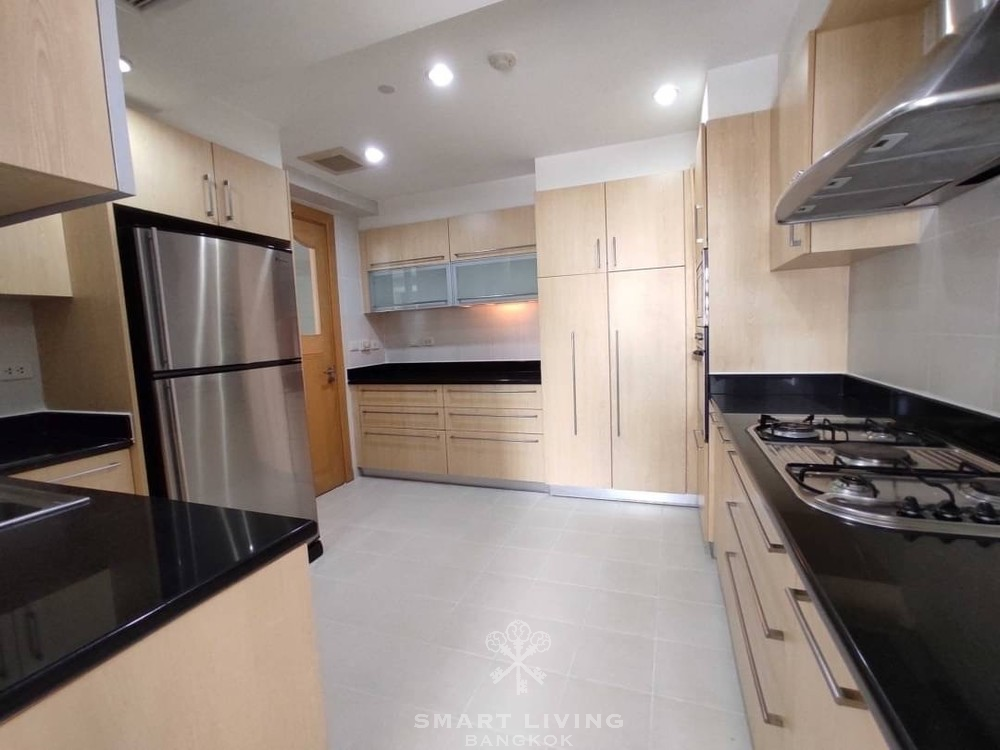 ให้เช่าคอนโดสุขุมวิท อโศก ทองหล่อ : Pet friendly 3bed, with complete facilities, close to BTS Phrom Phong, best offer @85K!