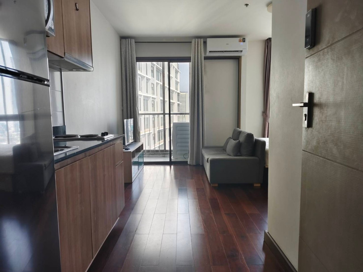 For RentCondoWongwianyai, Charoennakor : OMG2297  < Available 1-Mar-26 > Studio / Cheap RENT / next to BTS Krung Thon Buri @ [ Ideo Sathorn - Taksin ]