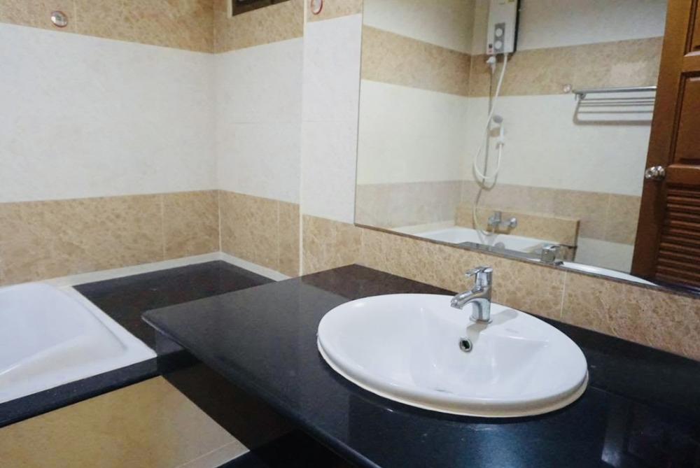 ขายบ้านหัวหิน ประจวบคีรีขันธ์ : ขายบ้านเดี่ยวหัวหินหลังมุม ซอยหม่อนไหม ต.หินเหล็กไฟ ใกล้ทะเล 4 ห้องนอน 250 ตร.ม