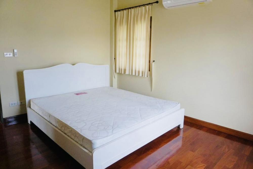 ขายบ้านหัวหิน ประจวบคีรีขันธ์ : ขายบ้านเดี่ยวหัวหินหลังมุม ซอยหม่อนไหม ต.หินเหล็กไฟ ใกล้ทะเล 4 ห้องนอน 250 ตร.ม