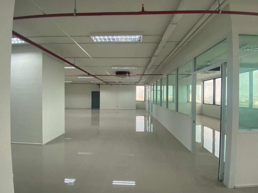 ให้เช่าสำนักงานคลองเตย กล้วยน้ำไท : 🏢SSP Tower 2 ปล่อยเช่า 🚘ที่จอดรถ 2ช่อง 🚽มีห้องน้ำส่วนตัว 📏220ตรม. 🌤️วิวแม่น้ำ (ราคาพิเศษ)