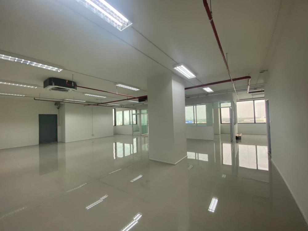 ให้เช่าสำนักงานคลองเตย กล้วยน้ำไท : 🏢SSP Tower 2 ปล่อยเช่า 🚘ที่จอดรถ 2ช่อง 🚽มีห้องน้ำส่วนตัว 📏220ตรม. 🌤️วิวแม่น้ำ (ราคาพิเศษ)