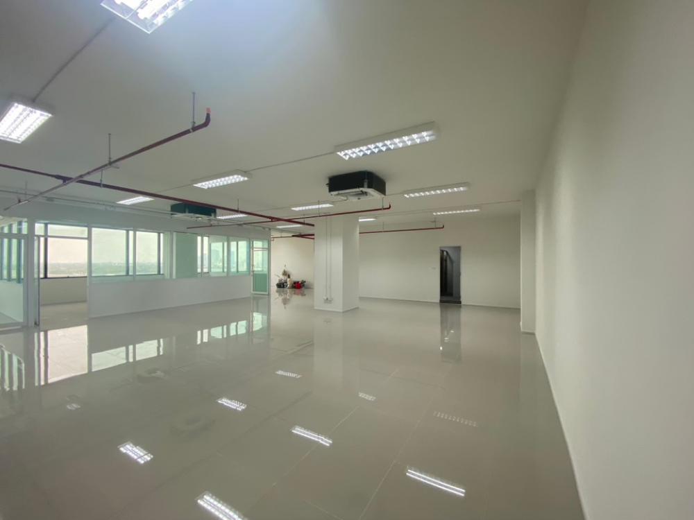 ให้เช่าสำนักงานคลองเตย กล้วยน้ำไท : 🏢SSP Tower 2 ปล่อยเช่า 🚘ที่จอดรถ 2ช่อง 🚽มีห้องน้ำส่วนตัว 📏220ตรม. 🌤️วิวแม่น้ำ (ราคาพิเศษ)