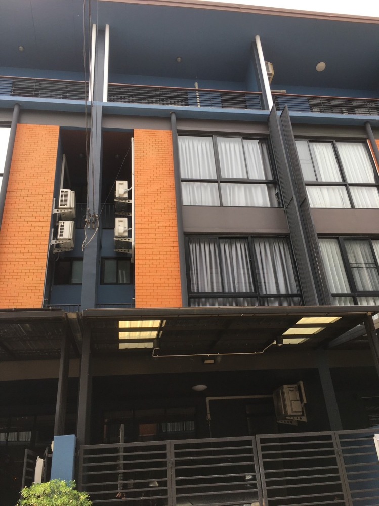 For RentTownhomeChaengwatana, Muangthong : Townhome for rent, House 35 Chaengwattana.