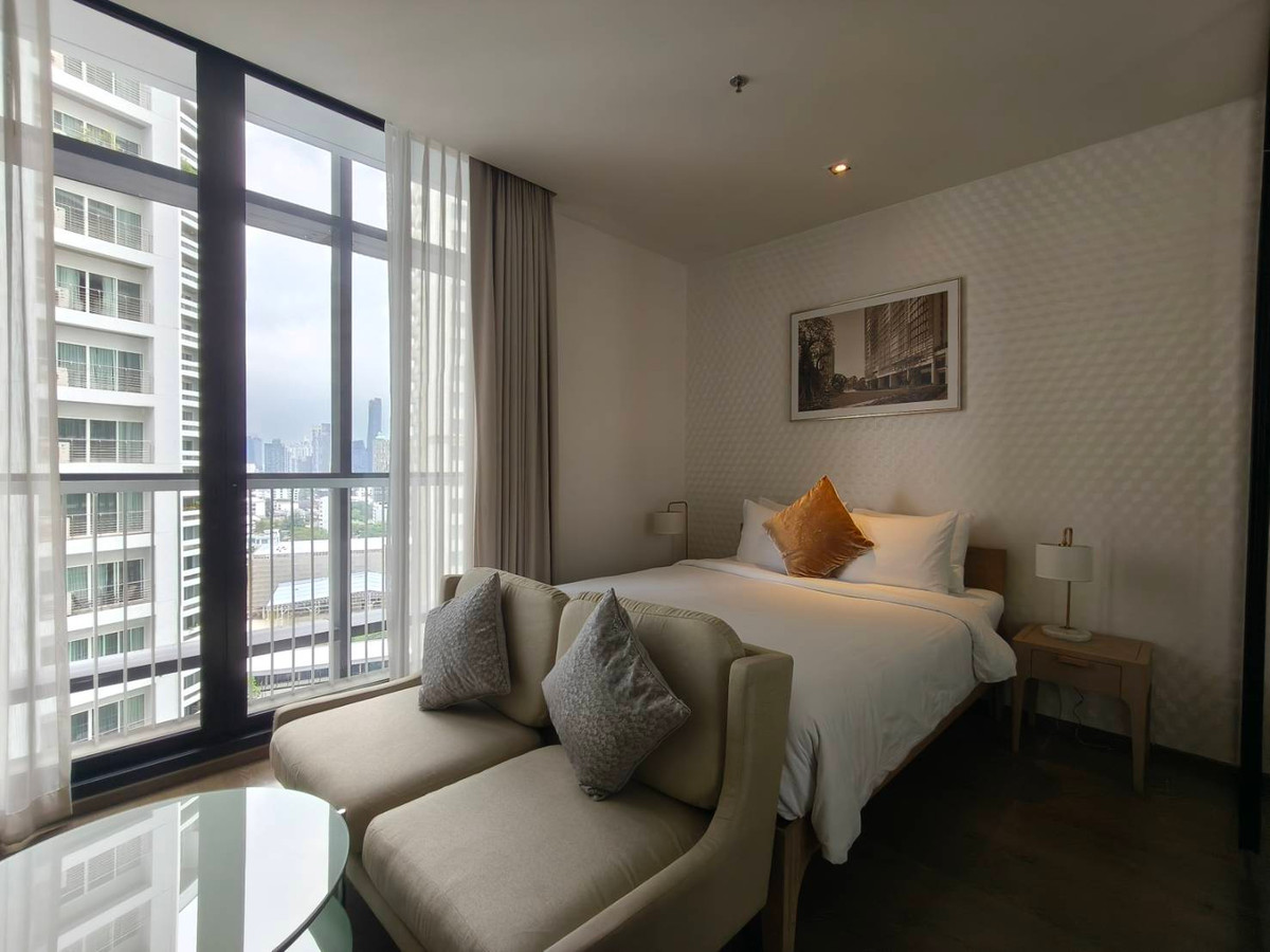 For RentCondoSukhumvit, Asoke, Thonglor : ✅Condo near BTS Phrom Phong 🔥Condo for rent at Park 24, Park Origin Phrom Phong, Studio Plus🔥 Free Wi-Fi🔥 (Service residence by Hampton) ✅ 𝗥𝗲𝗮𝗱𝘆 𝘁𝗼 𝗺𝗼𝘃𝗲 𝗶𝗻