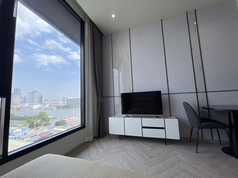 For RentCondoWongwianyai, Charoennakor : 🔥 Urgent rent 🔥 Condo Chapter Charoennakhon Riverside, 1 bedroom, 34 sq.m., 12th floor, luxury condo, Chao Phraya River Near BTS Krung Thonburi