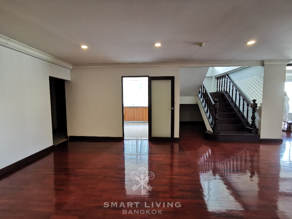 For RentCondoWitthayu, Chidlom, Langsuan, Ploenchit : For Rent! Duplex Penthouse 4BED, 5 min. Walk to BTS Ploenchit, Only @80K!