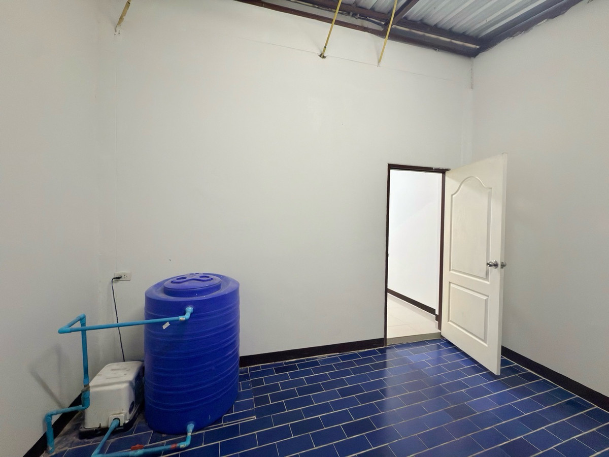 For RentShop HousePattanakan, Srinakarin : Rent a commercial building, 1 unit, Phatthanakan 20, only 20,000